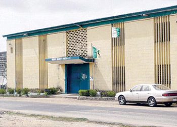 Prison warders beat vendors for declining demand for free newspapers