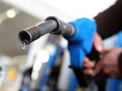 FG Officially Removes Fuel Subsidy; See How Much Fuel Will Now Be Sold Per Litre