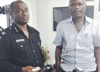 See How Friends Persuaded Alleged Wife Killer, Lekan Shonde To Surrender (Photo)