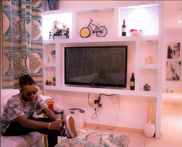 Did TFame Just Use Yung6ix To Wipe His A**?!; Calls Him A Mugu Boy!