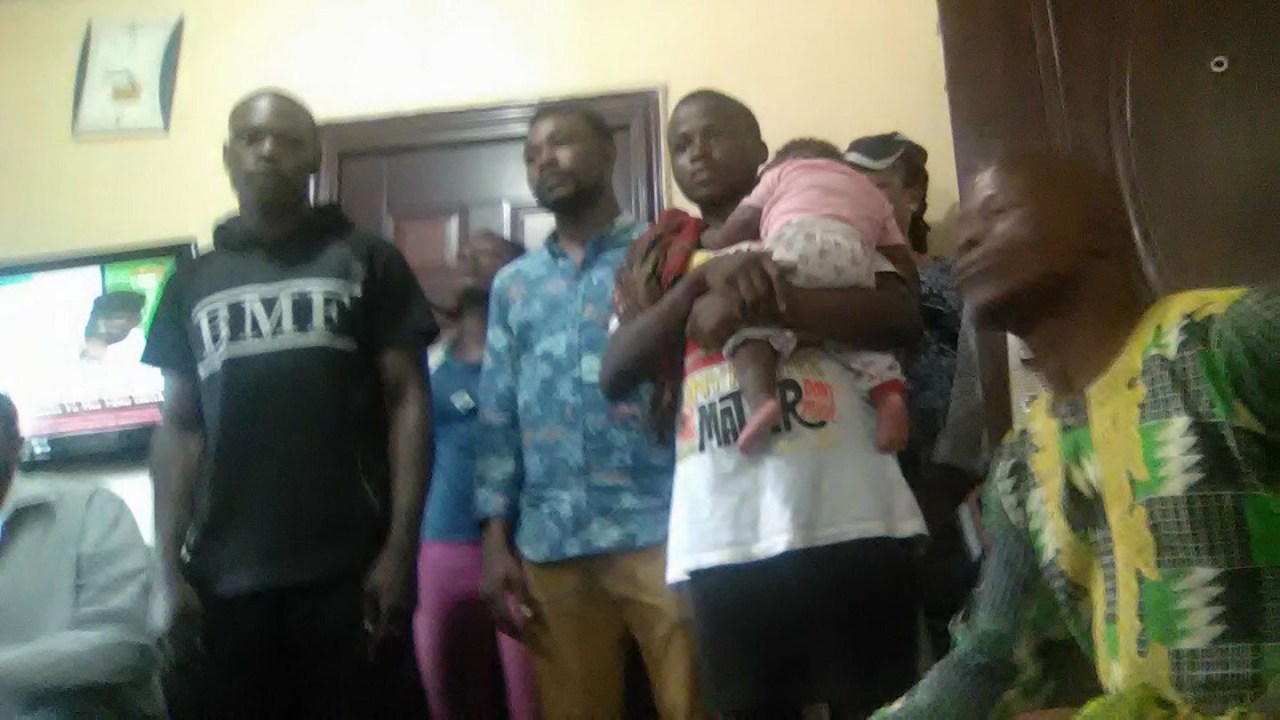 TWO MEN FIGHT OVER A 5-MONTH-OLD BABY DELIVERED BY THEIR 18-YR-OLD GIRLFRIEND IN WARRI