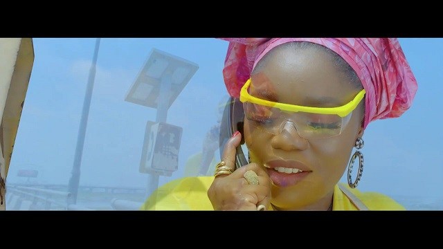VIDEO: Bisola – Controlla