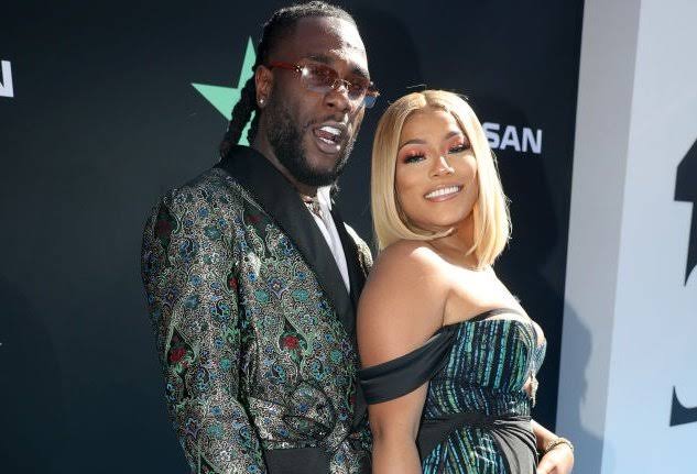 Burna Boy’s Girlfriend Stefflon Don Sings In Yoruba On Stage (Video)