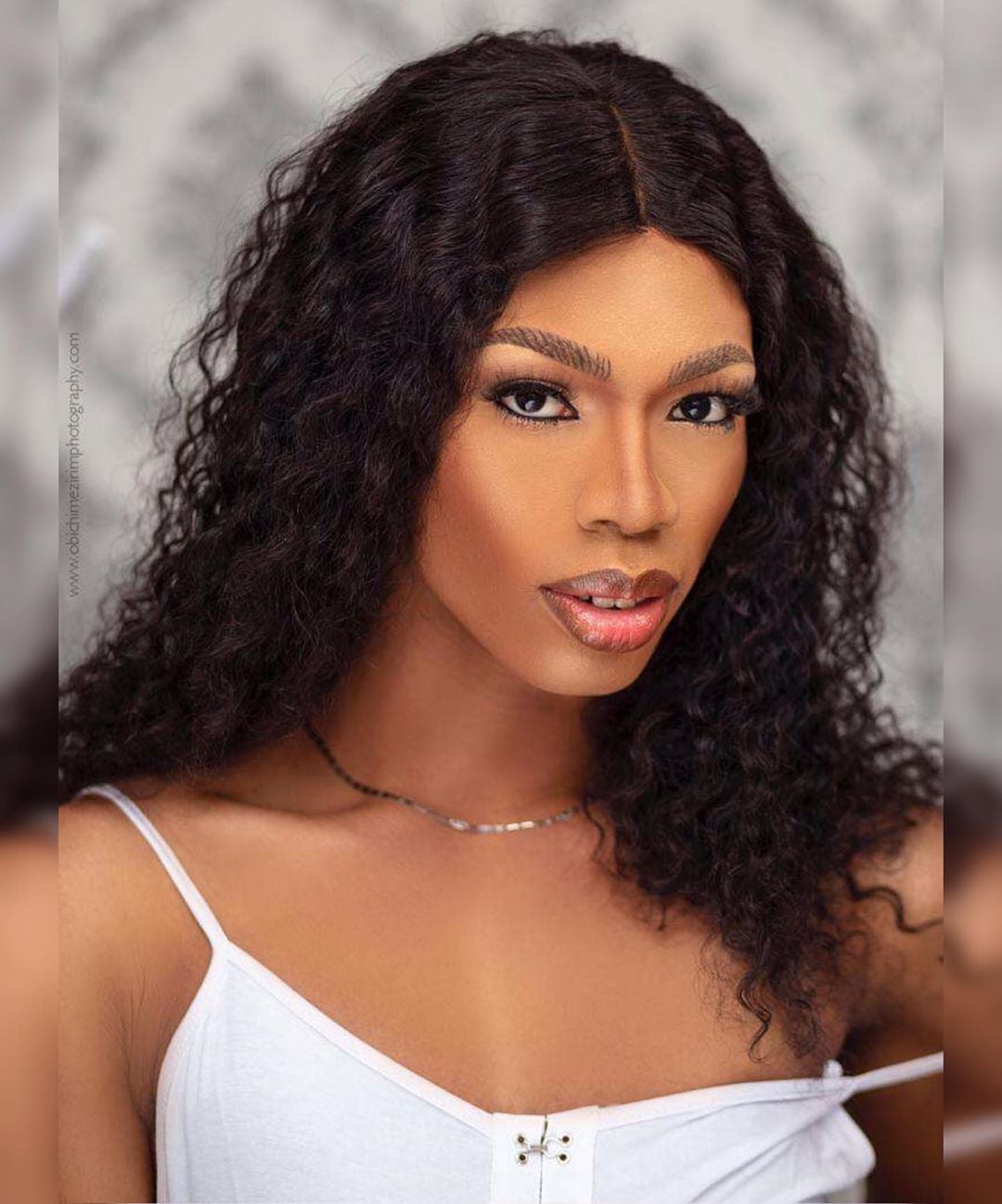 Crossdresser, James Brown Slaps Man For Calling Him ‘Gay’ (Video)
