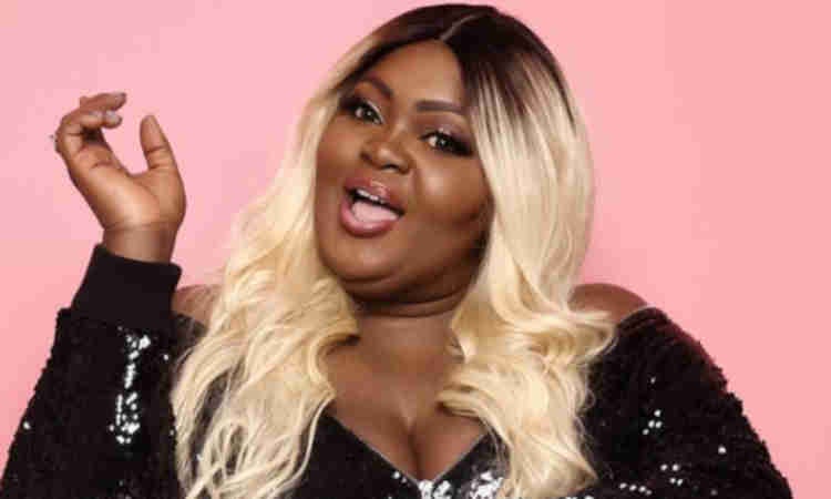 Internet Troll Begs For Mercy After Eniola Badmus Ignores Him