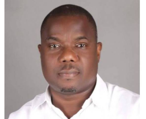 Lawmaker Appoints 60 Aides For Their Contribution To His Election Victory