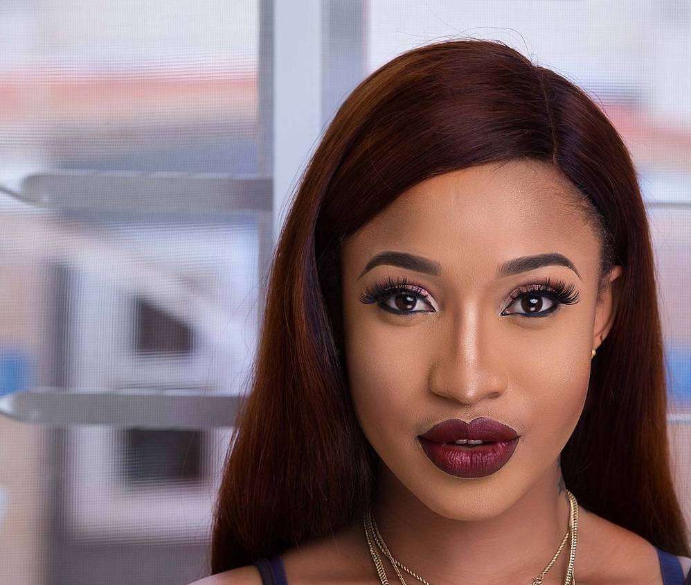 ‘Do I Look Nice Enough?’ Tonto Dikeh Teases Fans With Sexy Photos