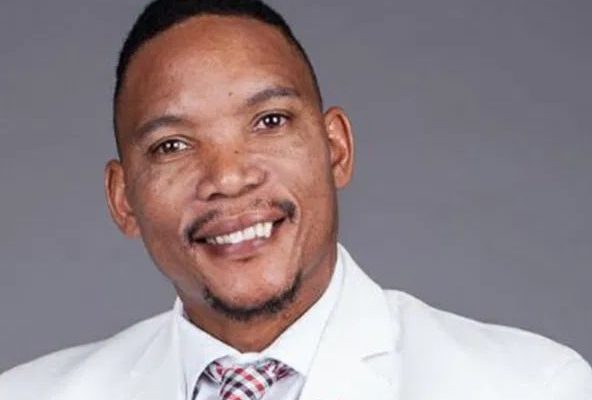Tributes pour in for the late singer, Neyi Zimu