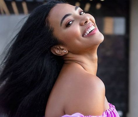 Check out Amanda du-Pont’s bright smile on True Love magazine