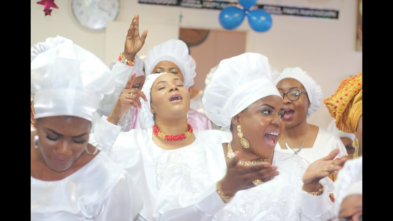 Celestial Pastor Leads Congregation To Sing Teni’s ‘Billionaire’ Song