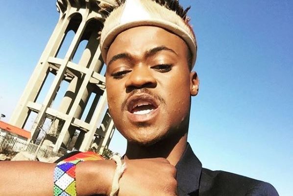 Mlindo the Vocalist has being discharged from the hospital after car accident