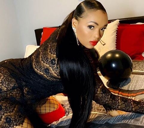 Wizkid’s Babymama, Binta Diallo Twerks Heavily In A Skimpy Outfit (Video)