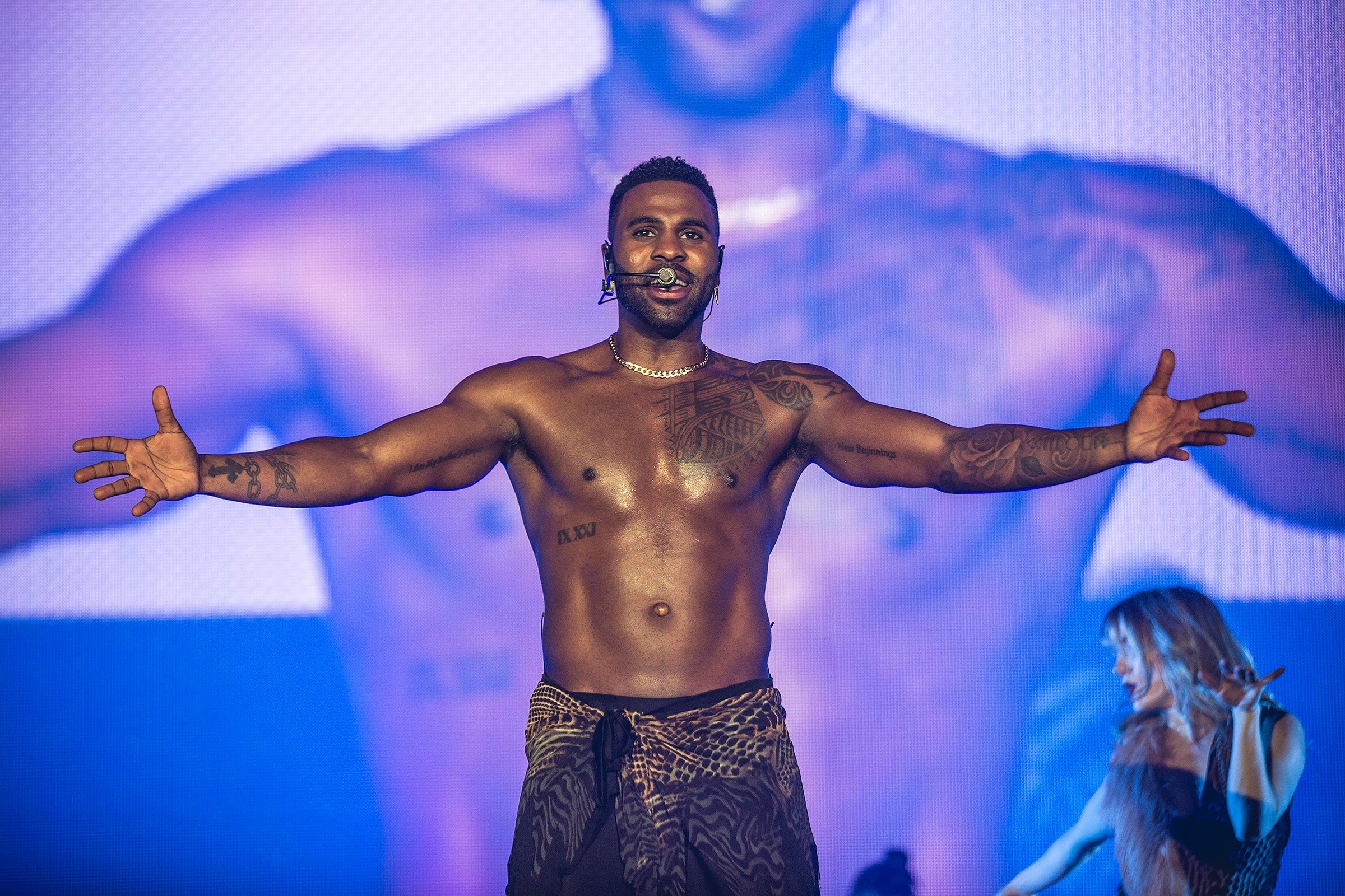 Jason Derulo Knocks Instagram For Deleting His Semi-Nude Photo
