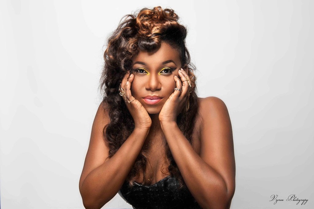 Singer Niniola Twerk To Show Dancing Skill (Video)