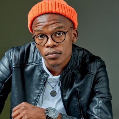 Watch: Tns reacts to surprise visit from Prince Kaybee