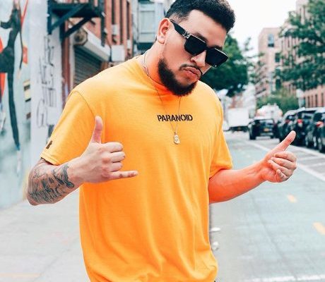 Is this AKA’s new girlfriend? | Twitter goes crazy