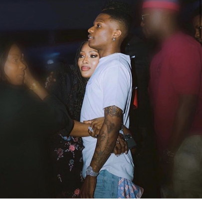 Tunde Ednut Reacts As American Model, Naomi Campbell Hugs Wizkid Tight At A Concert(Photo)