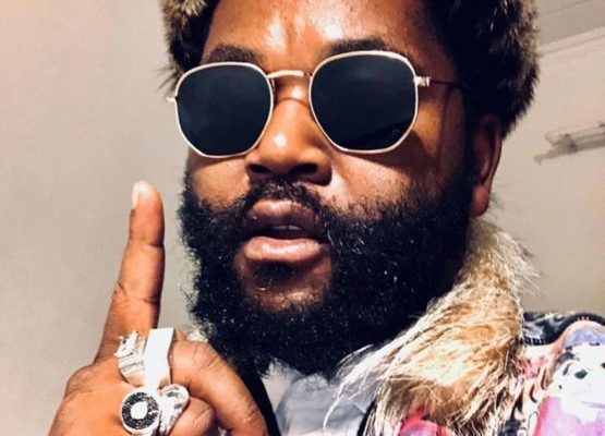 Sjava says flyers of him to give out free feature is fake