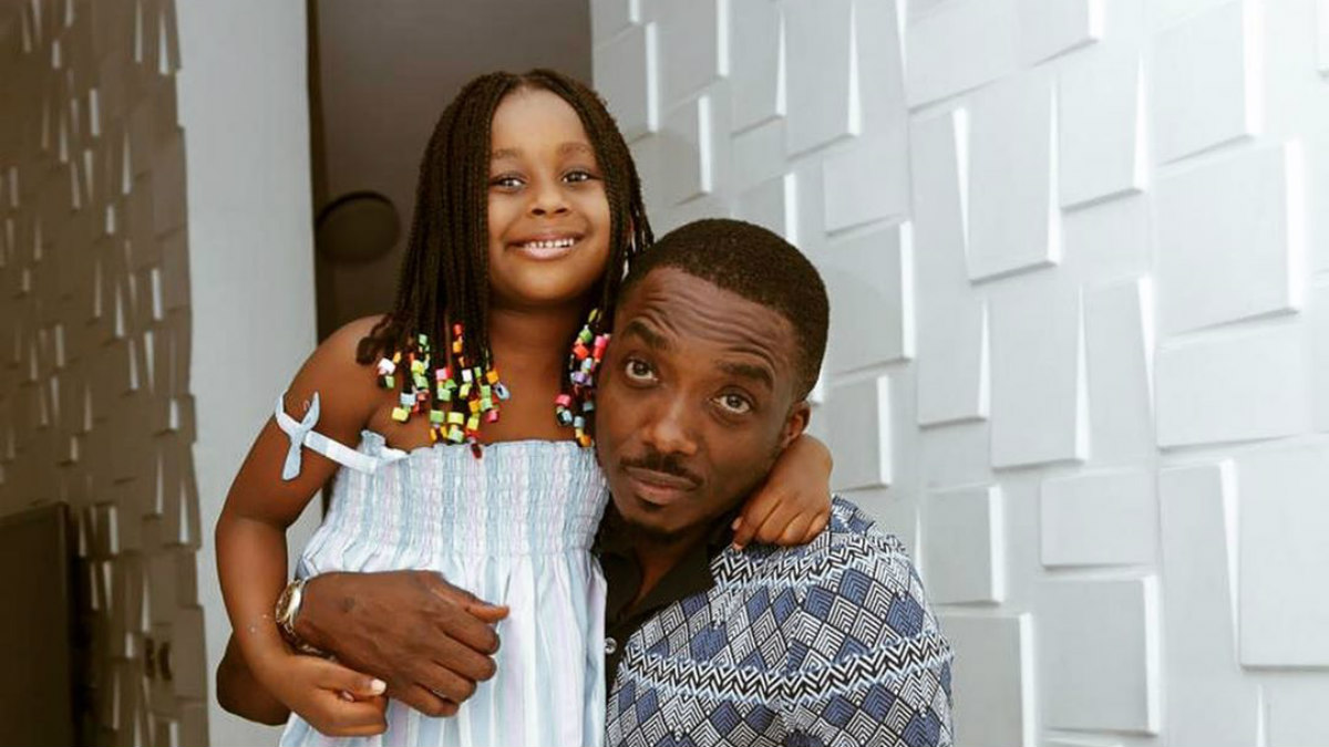 Zlatan Ibile Snatches Bovi’s Daughter From Him After Flaunting His Money (Video)