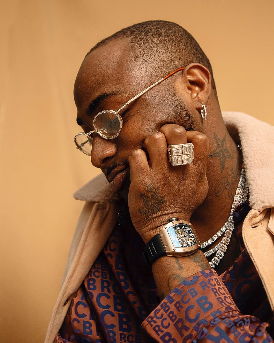 I Am Complete – Davido Shares Rare Photo Ifeanyi, Chioma