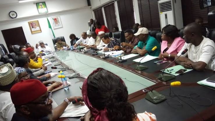 FG, ASUU to meet Thursday as labour minister begs union against strike