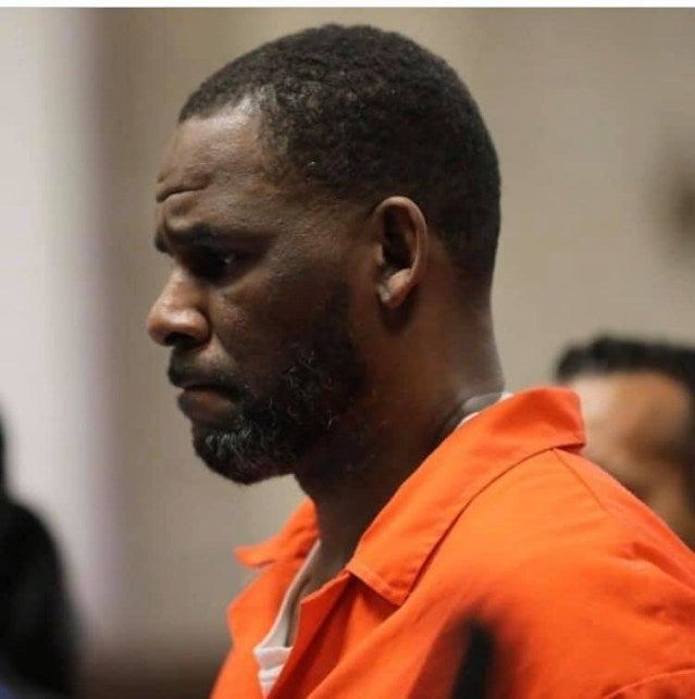 R.Kelly Pleads Not Guilty To Charges On Child Pornography