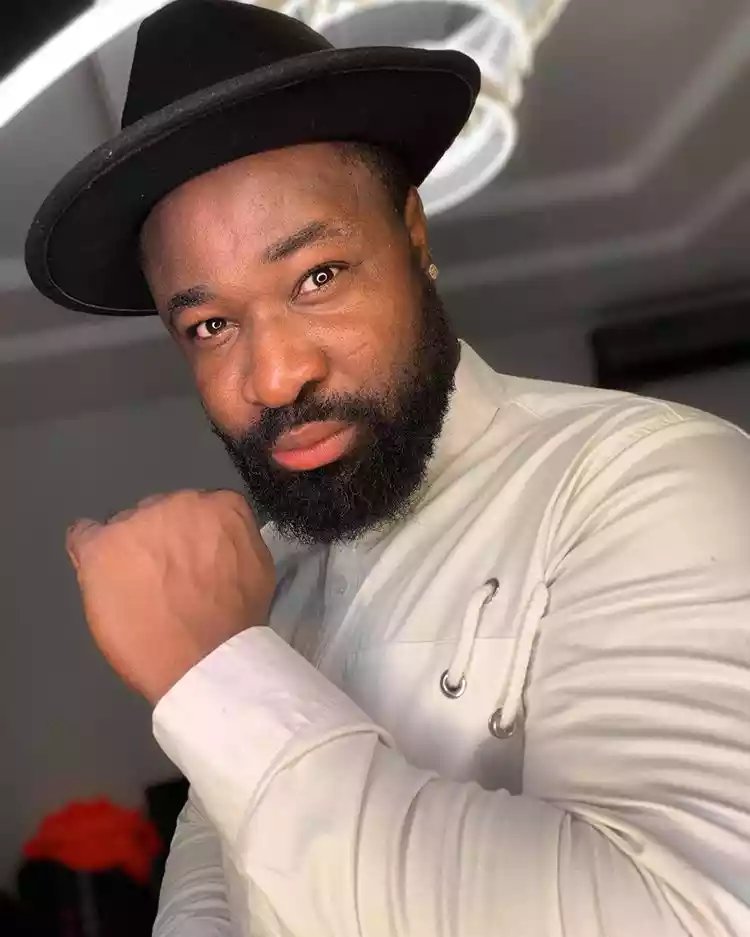 Harrysong calls on President Buhari to invest in the education sector