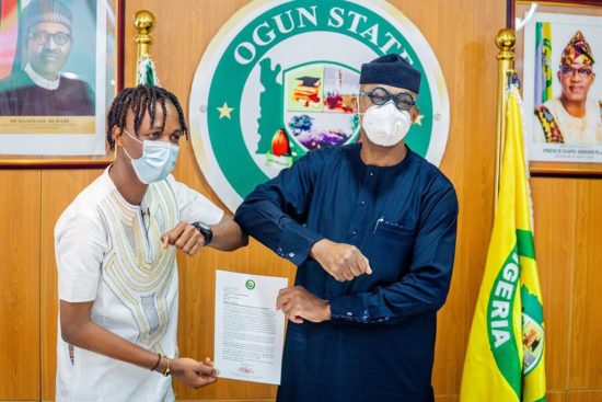 Nigerians ‘Drag’ Ogun State Governor, Dapo Abiodun After Gifting N5M To Laycon