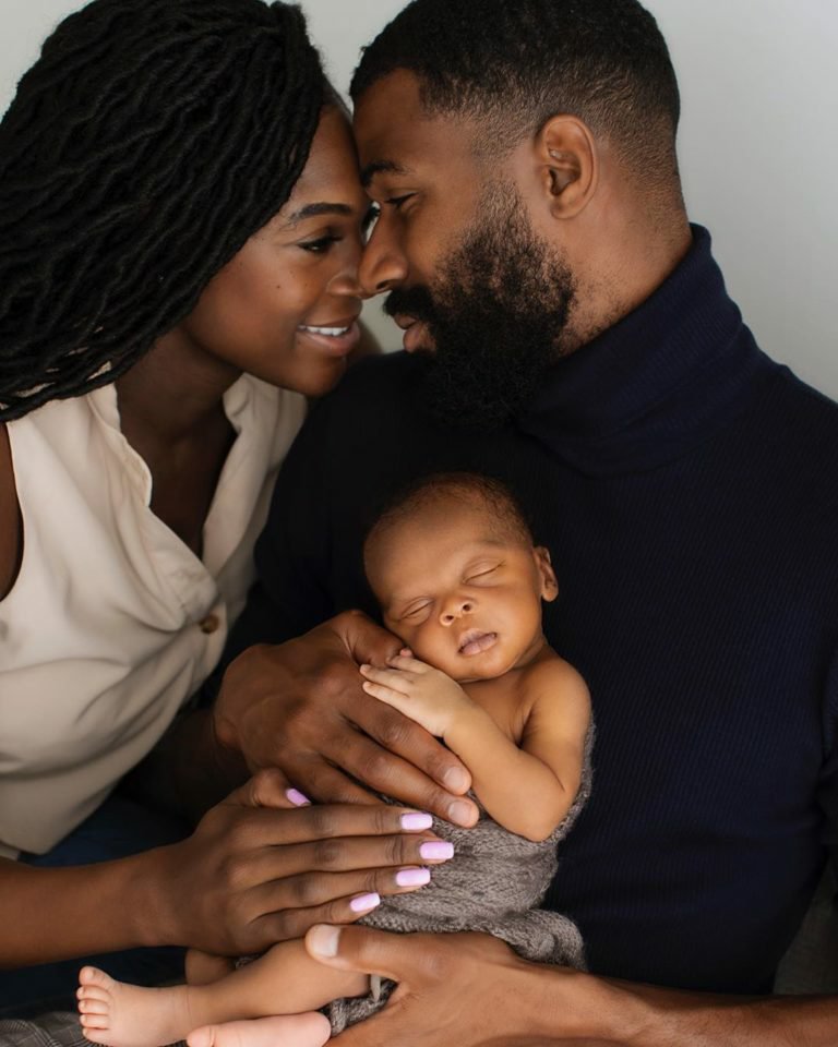 Reality TV star, Mike Edwards, his wife Perri & their Baby Matthew are so Picture Perfect in new photos