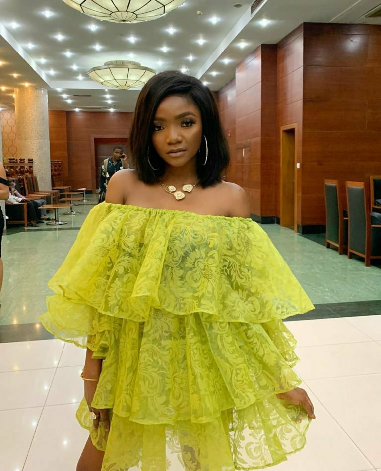 This wickedness is too much! Singer, Simi drags Nigerian leaders over lingering ASUU strike