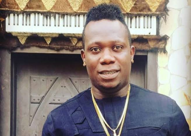 Duncan Mighty curses men that buy cars for their women while their own mothers are still trekking