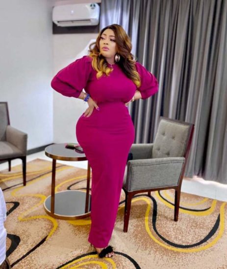 Actress Biodun Okeowo surprises Ijebu with brand new Range Rover SUV