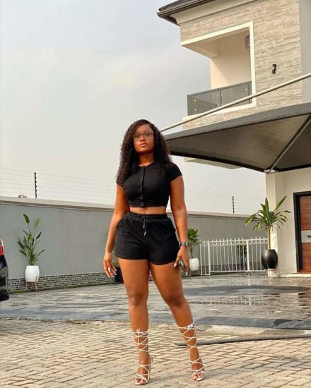 “She forgot her flat tummy at home” – Cee-c mocked over real photo of her stomach