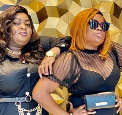 Eniola Badmus Shows Off Wads of Cash Funke Akindele Gave He to Celebrate Her Birthday