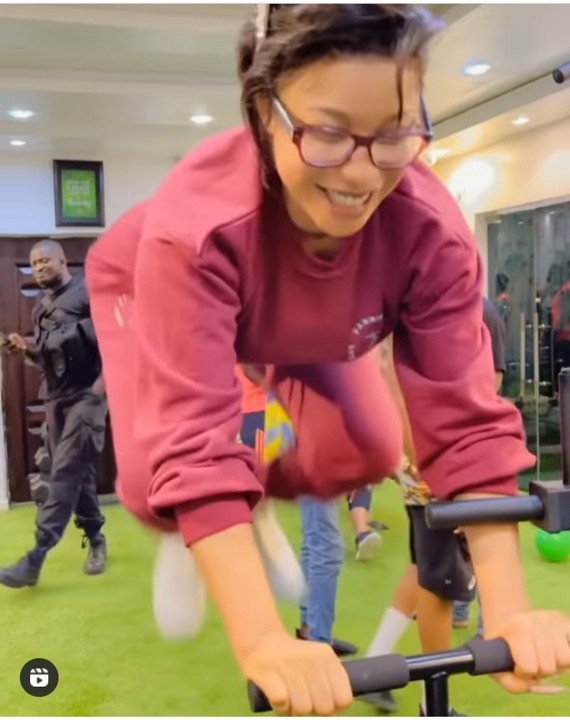 Tonto Dikeh Hits The Gym In A Stylish Way (Watch Video)