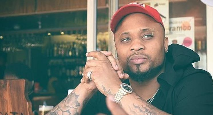 B-Red Shows Off Cash Received At Son’s Birthday Party