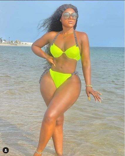 Curvy Actress, Destiny Etiko Stuns Fans, Flaunts Her Curvaceous Body In Sexy Bikini Photo