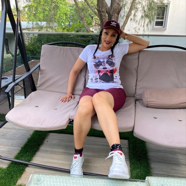 Lilian Bach Stuns In New Photos