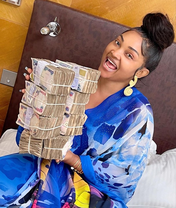 Actress Mercy Aigbe Flaunts Cash Gifts Received On Her Birthday (Video)