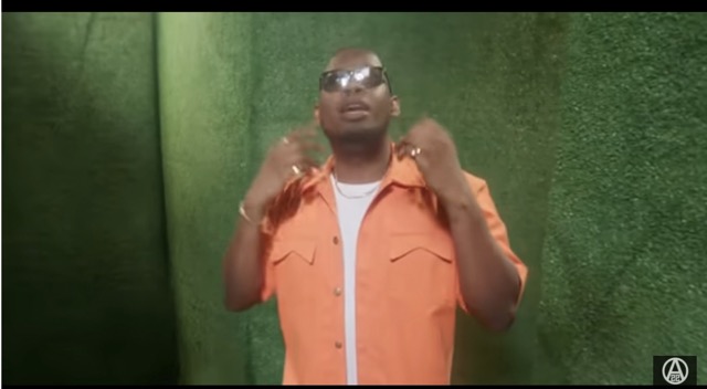 VIDEO: Ajebutter22 Ft. Oxlade – Unconditionally